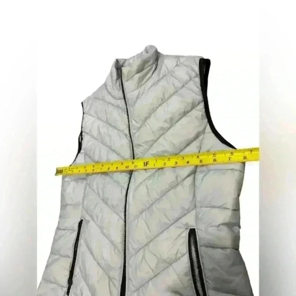 Moose Knuckles Canada Puffer 100% Nylon Women’s Vest XL - Picture 10 of 11